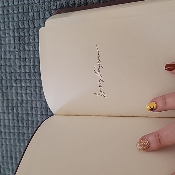 Gary Chapman's "One Year Love Language Minute Devotional" - Picture 3 of 5